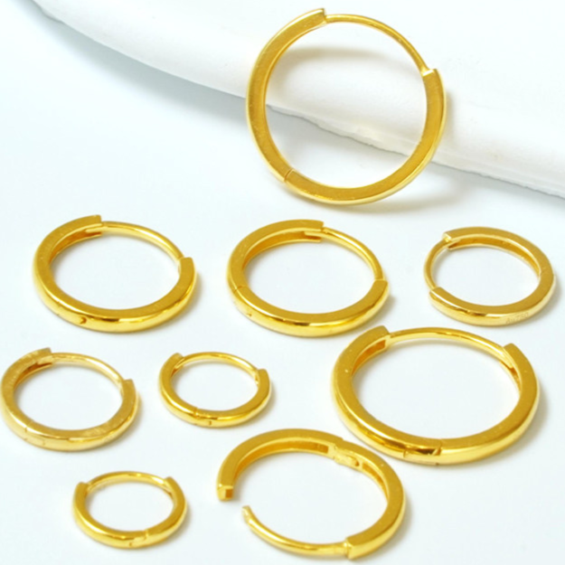 18K Gold Hoop Earrings