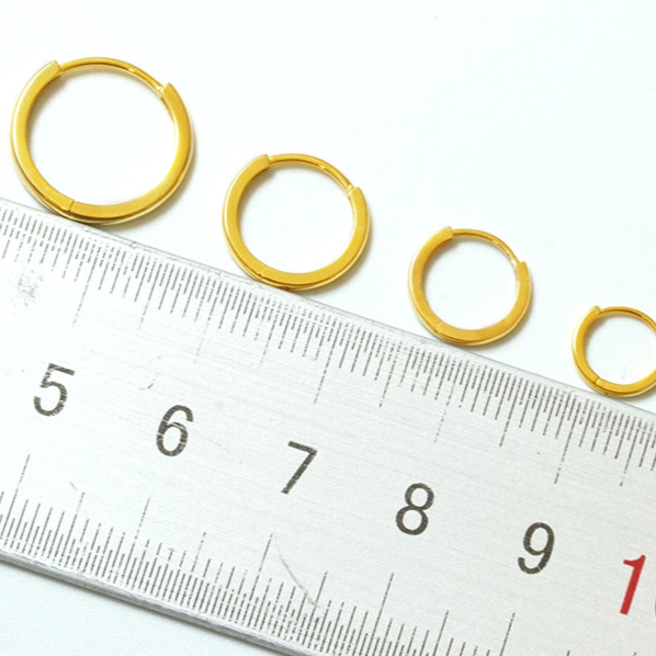 18K Gold Hoop Earrings
